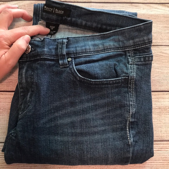 White House Black Market Medium Wash Jeans Size 6R - Picture 9 of 15